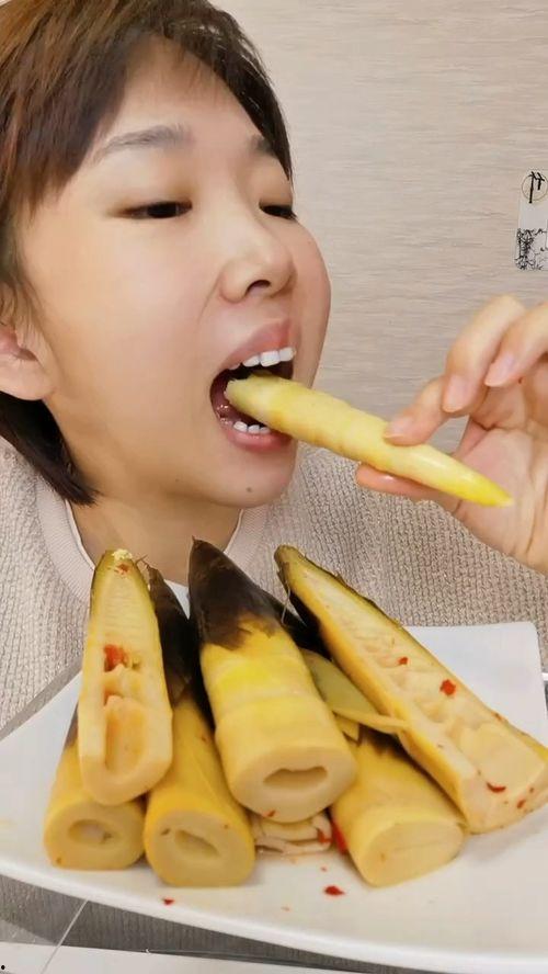 吃瓜手剥笋,揭秘笋的鲜美与剥皮技巧