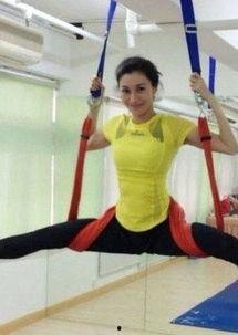 吃瓜劈叉女星视频