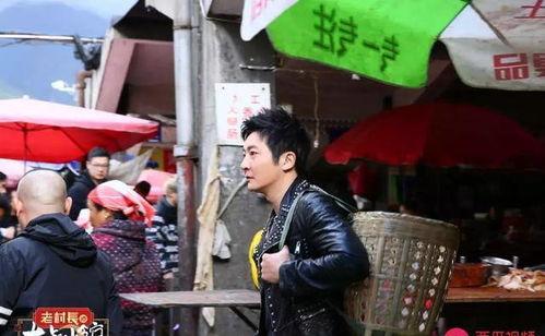 吃瓜大叔老王视频,吃瓜大叔老王带你揭秘热门视频背后的故事